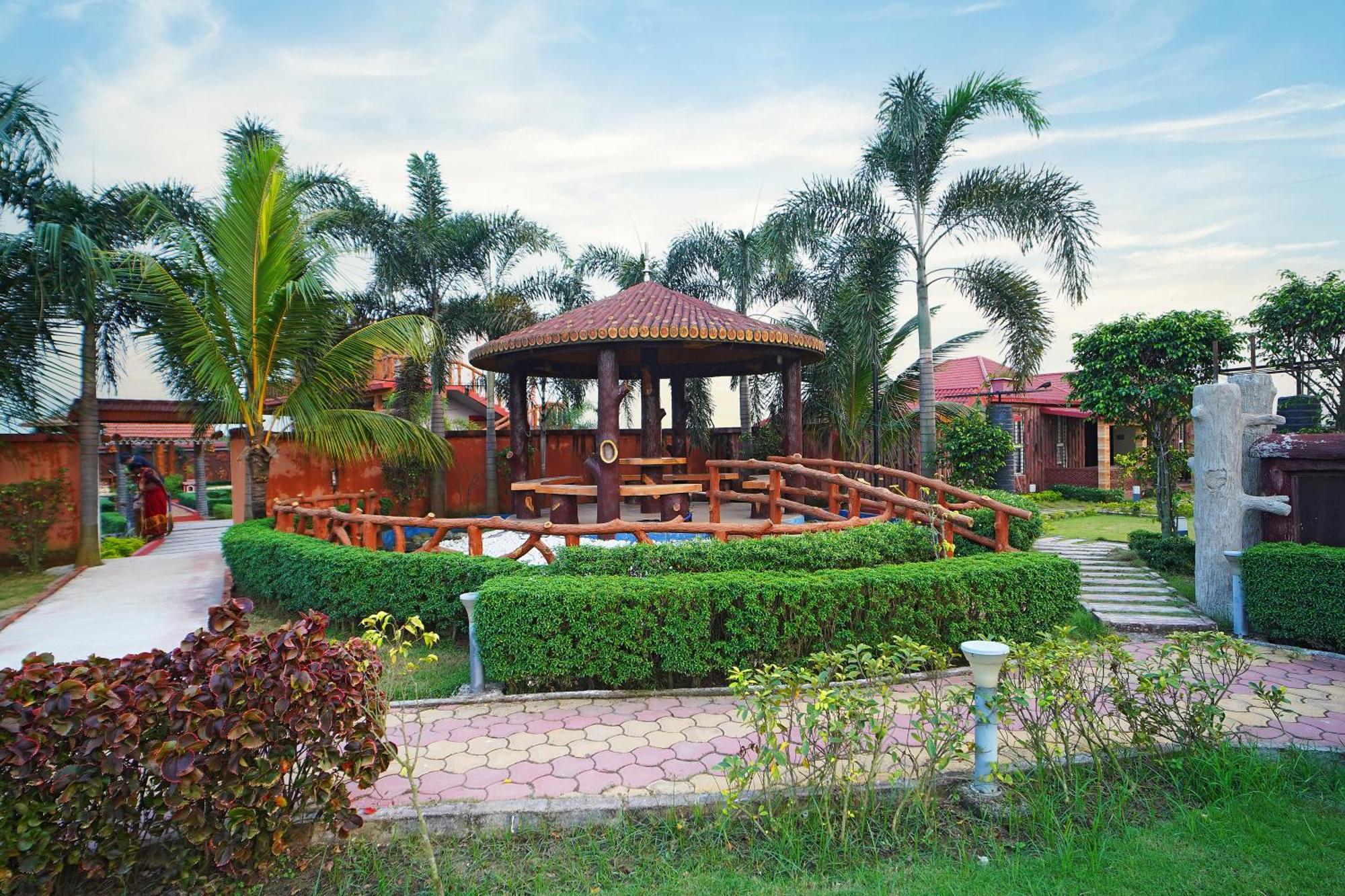 Gharana Resort !! Best Family Resort Near Kolkata With Swimming Pool !! Singur 외부 사진