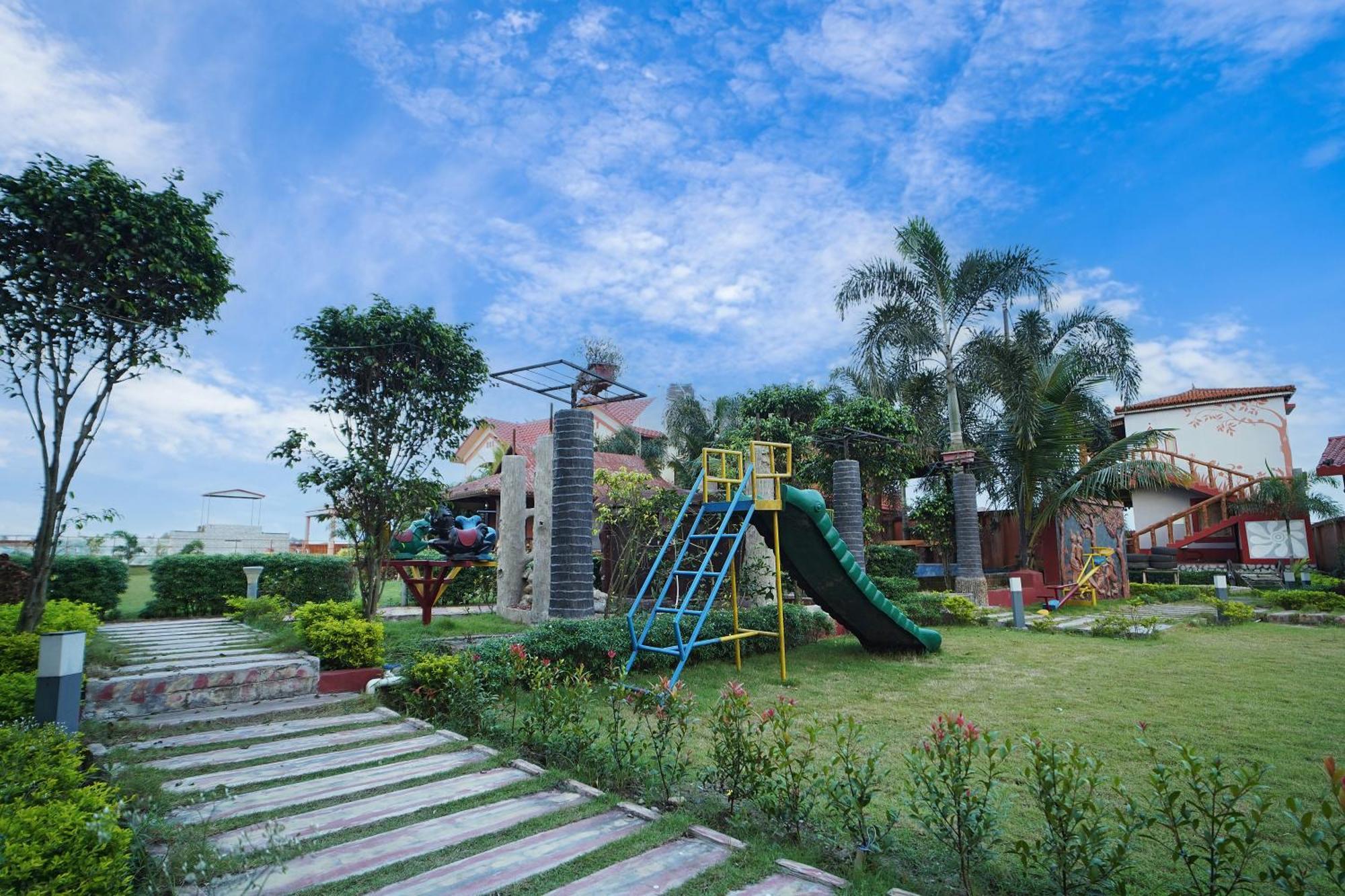 Gharana Resort !! Best Family Resort Near Kolkata With Swimming Pool !! Singur 외부 사진